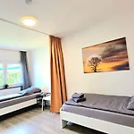Διαμέρισμα Moderne Monteurwohnung Mit Balkon, Einzelbetten, Voll Ausgestattet, Kostenloser Parkplatz & Wlan In - Hl01 Χάγη