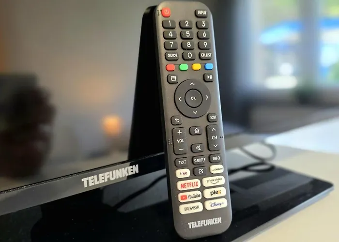 Modern 3-room With Balcony & Free Parking & Free Wi-fi In - Hl01 Apartment