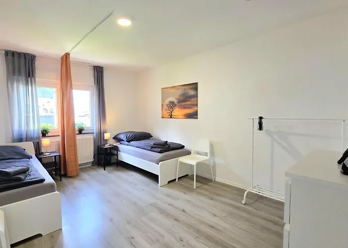 Apartment Modern 3-room With Balcony & Free Parking & Free Wi-fi In - Hl01 *